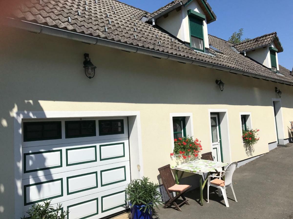 Gaestehaus Lindenhof 제너스도르프 외부 사진